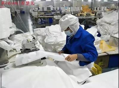 剛剛放假就復(fù)工,武漢一企業(yè)正月初一開工生產(chǎn)醫(yī)療防護品