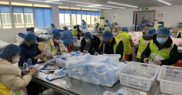 央視點贊！助力口罩生產，江蘇青年志愿者在行動